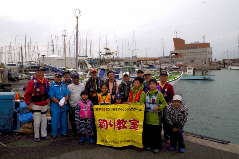 📸🎣（２０１９年）令和元年10月14日(月曜日、体育の日) 葉山 鐙摺港 与兵衛丸 　人気の五目釣り